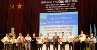 Trung tâm VHH LL &amp; ƯD nhận Bằng khen về thành tích hoạt động KH-CN năm học 2012-2013